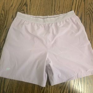XL Fabletics Fundamental Shorts light purple